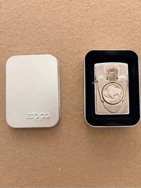 Zippo Silver Buffalo Coin Emblem Windproof Lighter
